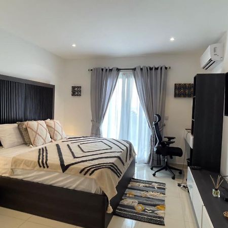 The Lennox Luxury Apartment Akra Dış mekan fotoğraf
